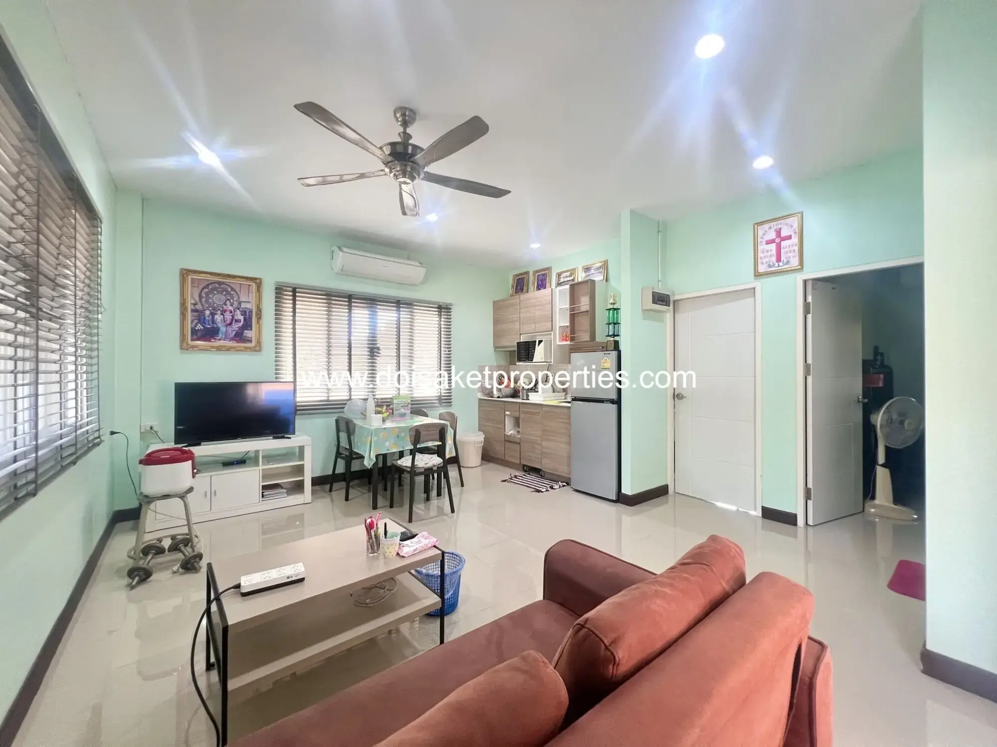 (HS375-01) 1+ Rai Property on a Main Road with Many Business Opportunities for Sale in Luang Nuea, Doi Saket