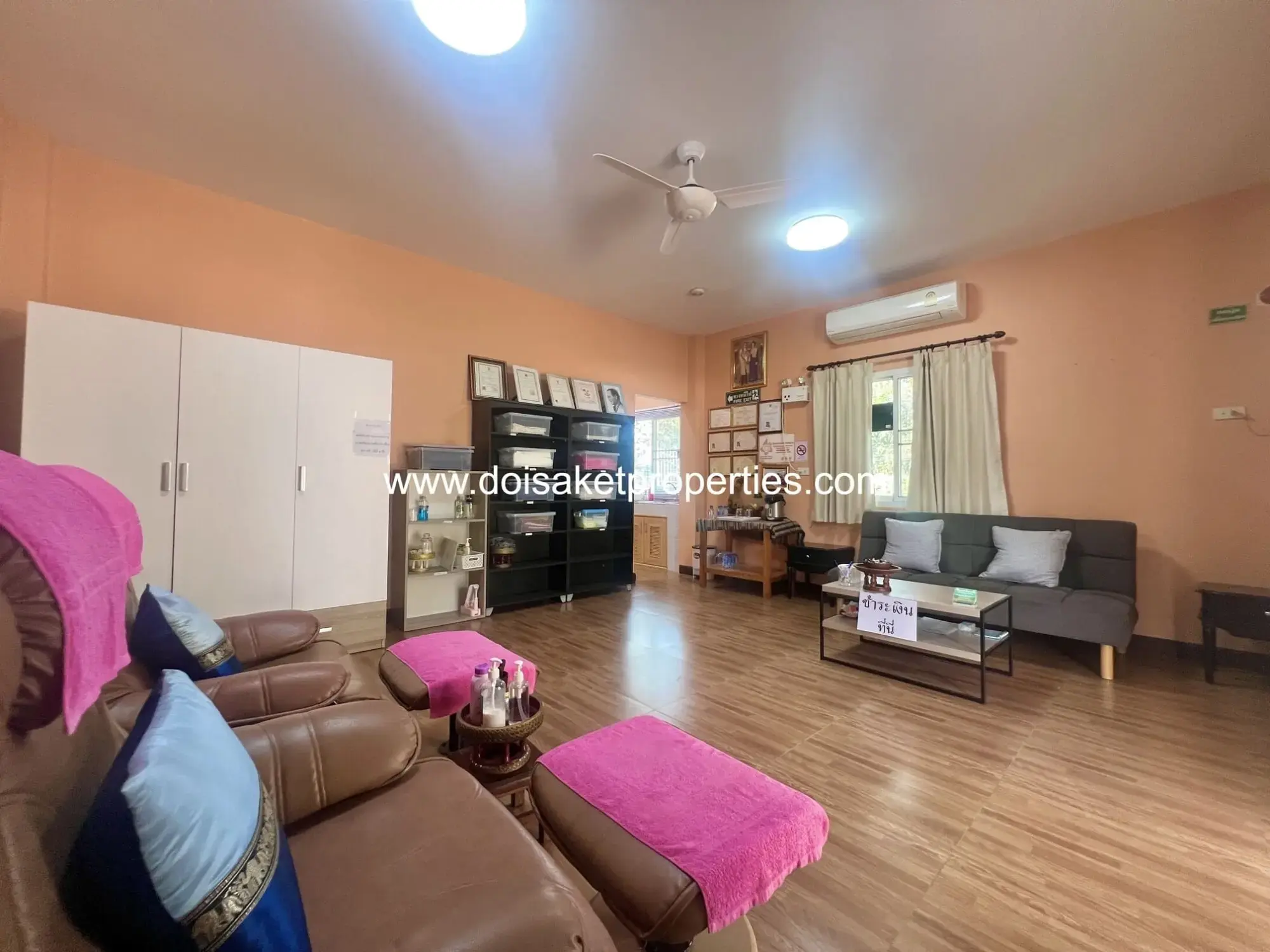 (HS375-01) 1+ Rai Property on a Main Road with Many Business Opportunities for Sale in Luang Nuea, Doi Saket
