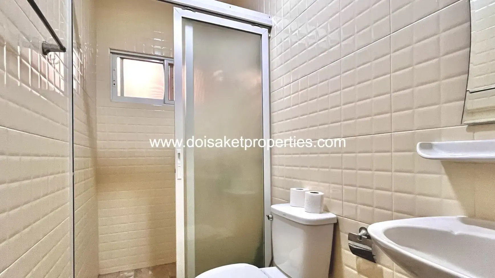 (HR228-03) Great 3-Bedroom Family Home for Rent in Talat Khwan, Doi Saket, Chiang Mai