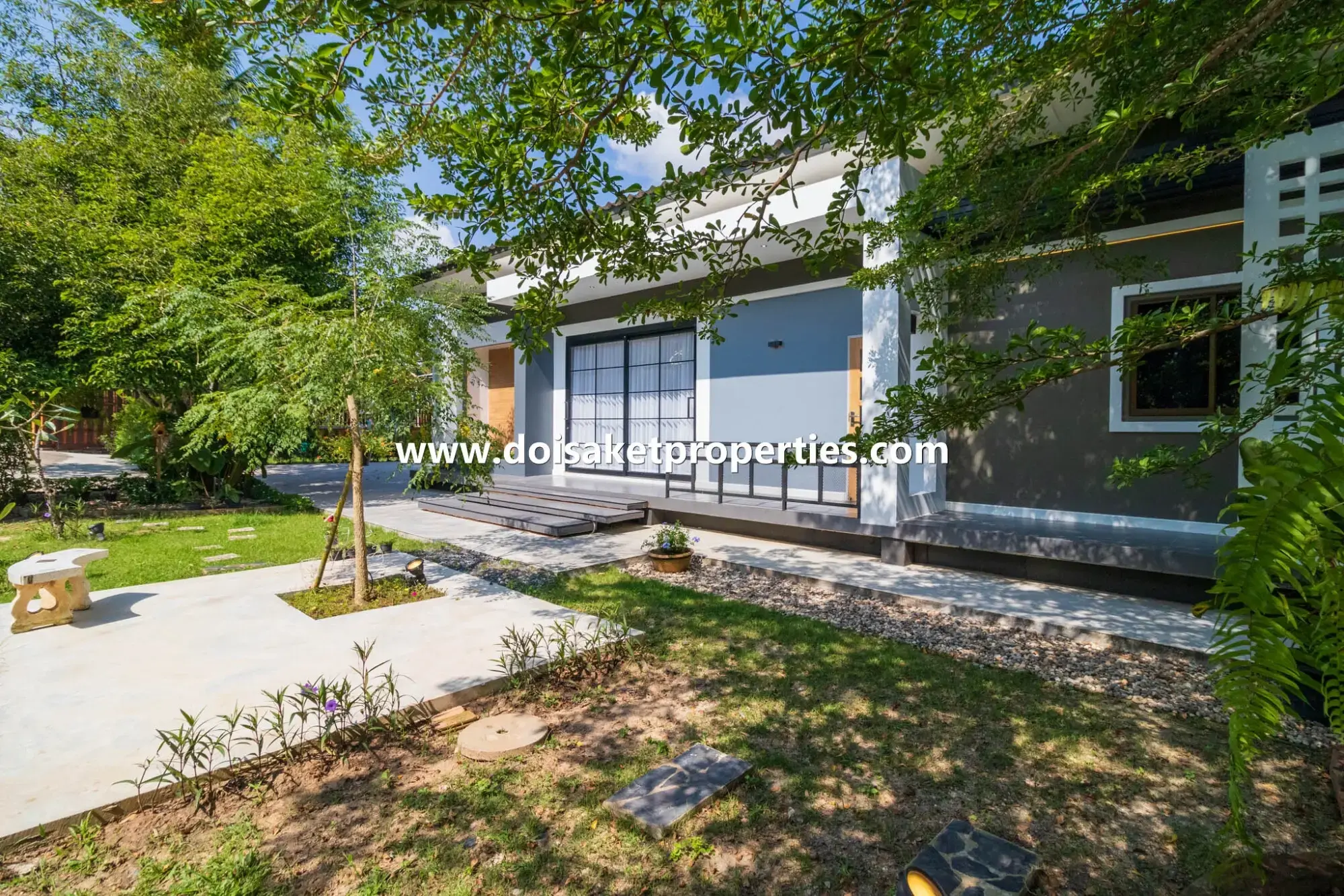 (HR200-02) Stunning Modern Home for Rent in Choeng Doi, Doi Saket