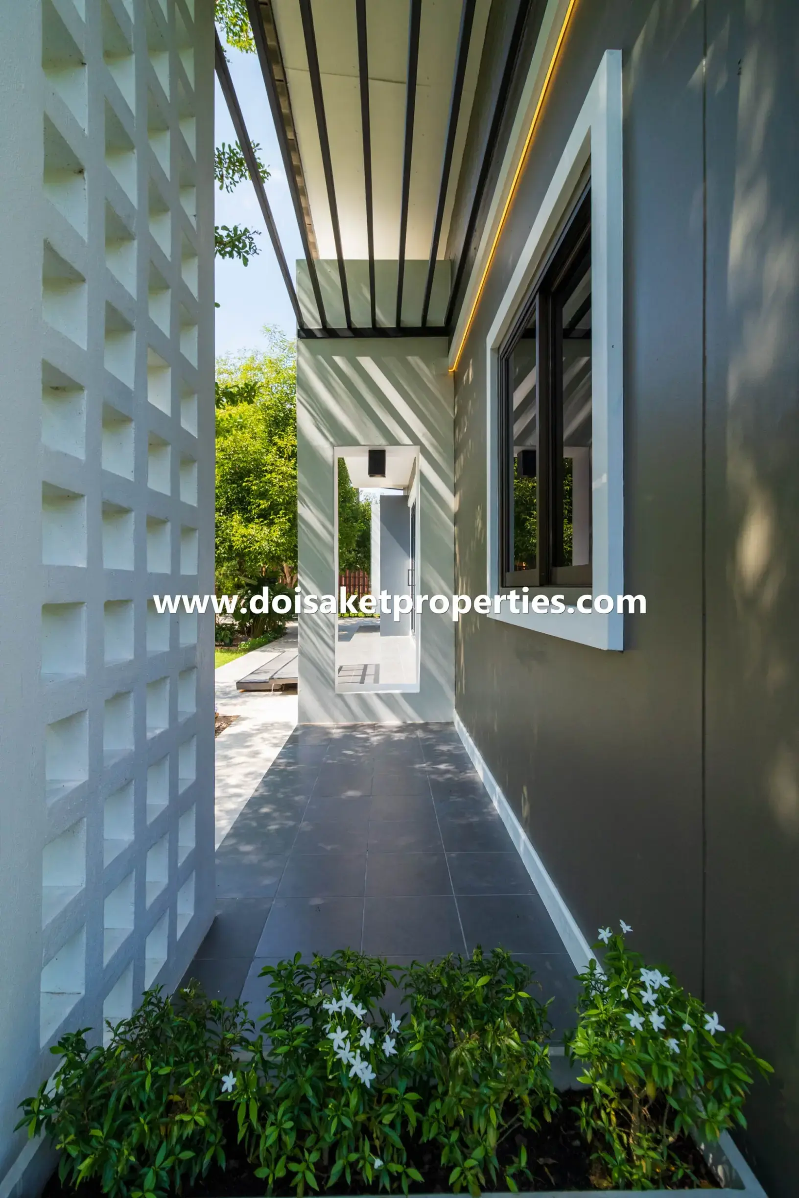 (HR200-02) Stunning Modern Home for Rent in Choeng Doi, Doi Saket