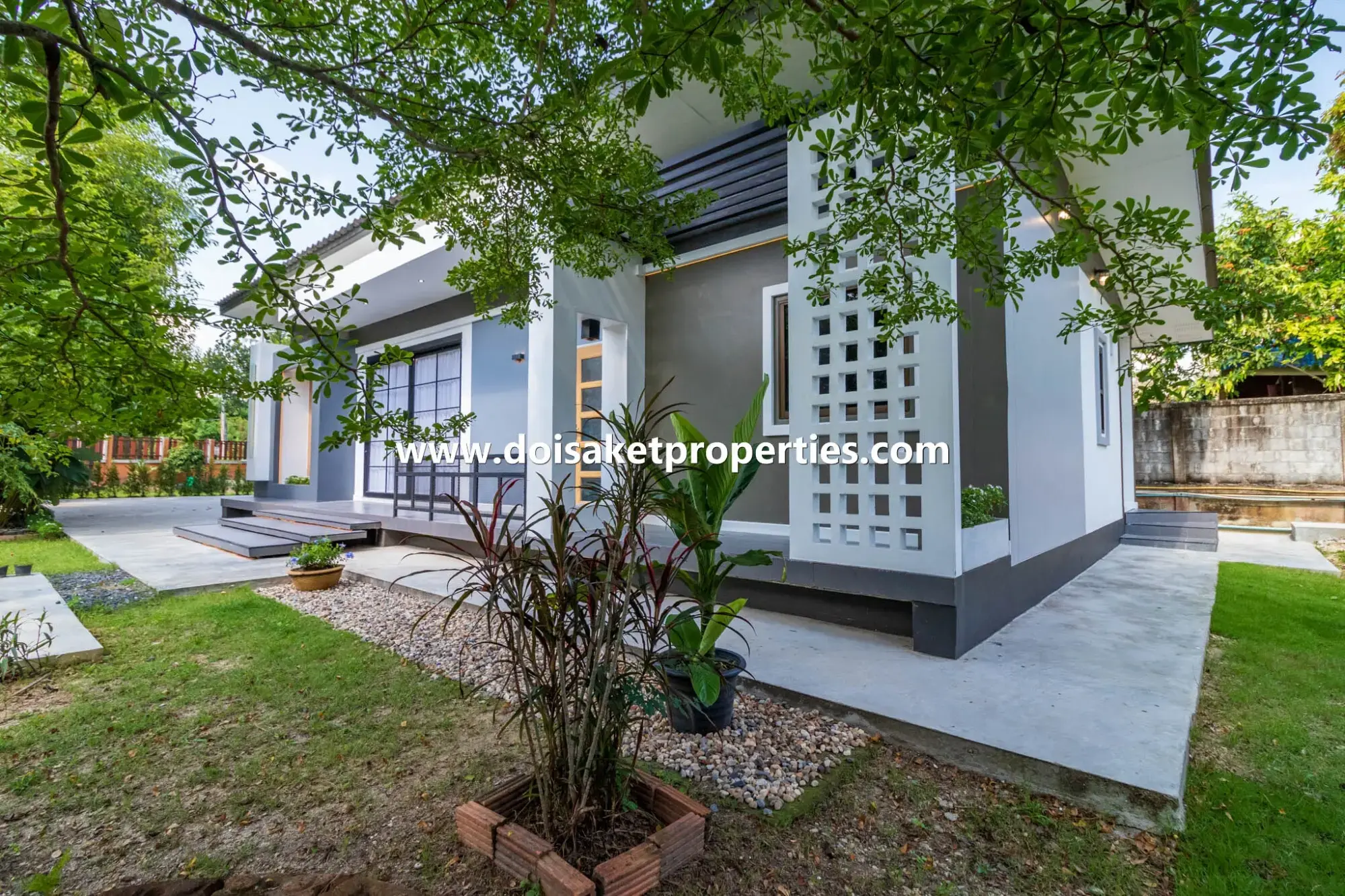 (HR200-02) Stunning Modern Home for Rent in Choeng Doi, Doi Saket