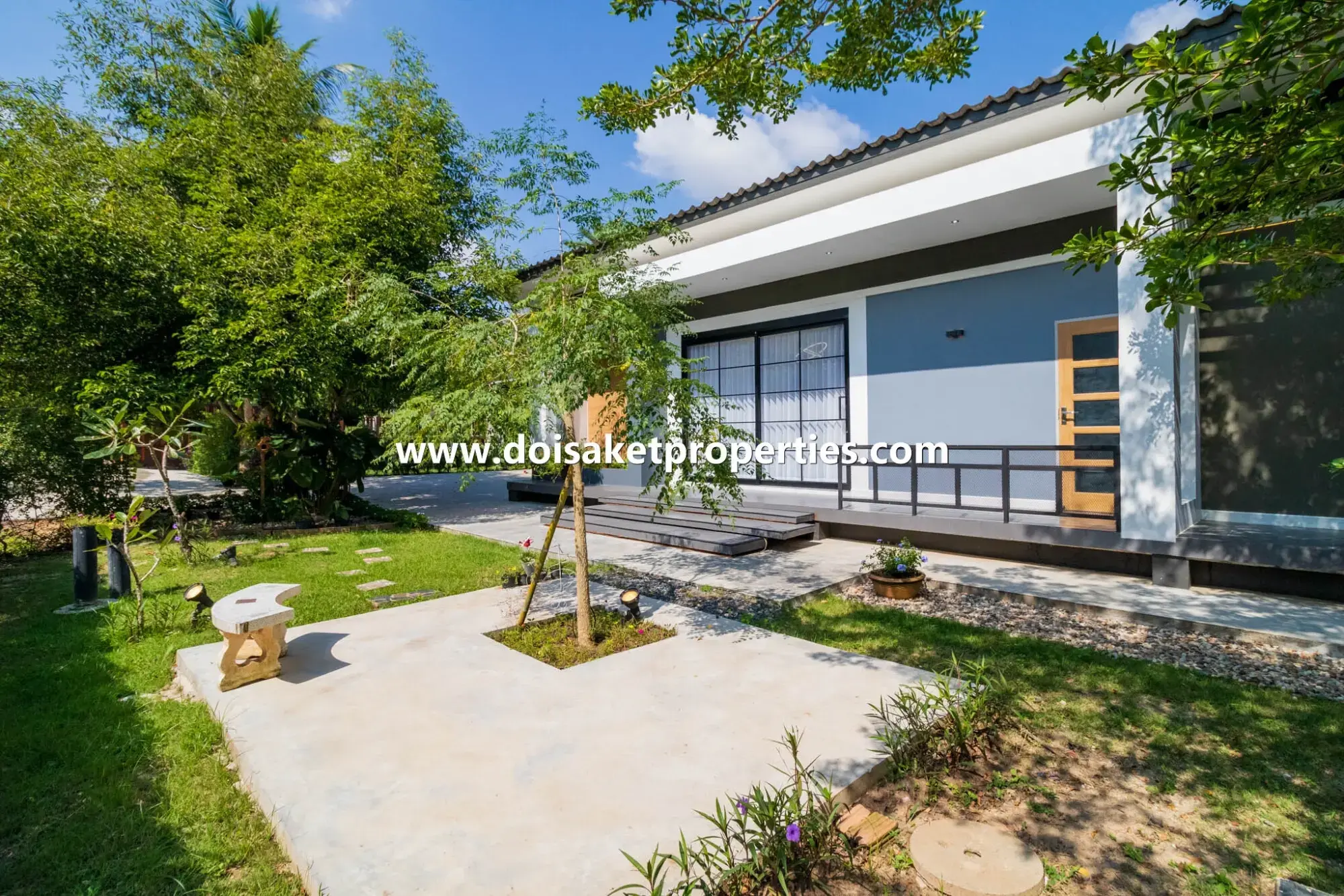 (HR200-02) Stunning Modern Home for Rent in Choeng Doi, Doi Saket