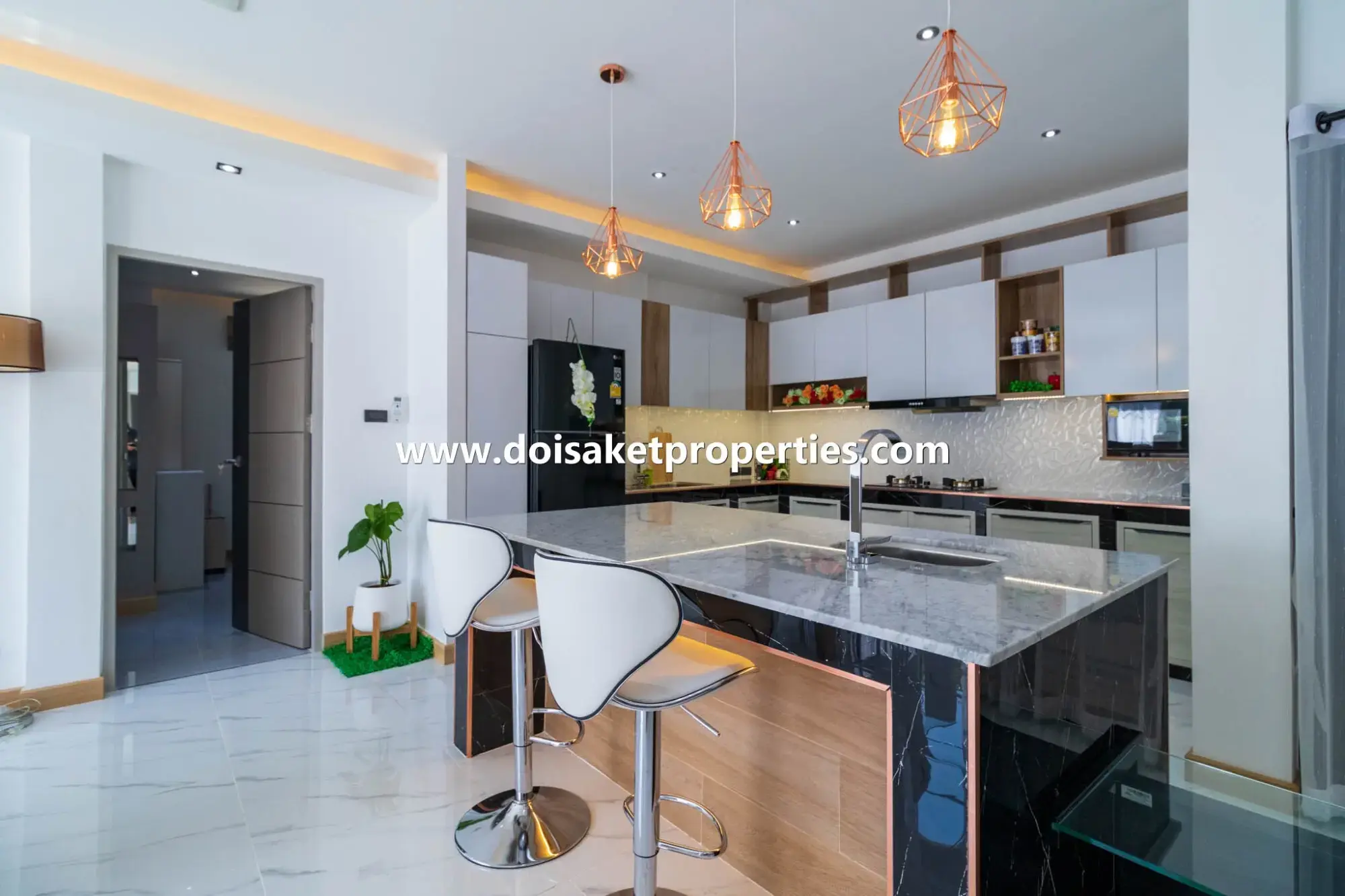 (HR200-02) Stunning Modern Home for Rent in Choeng Doi, Doi Saket
