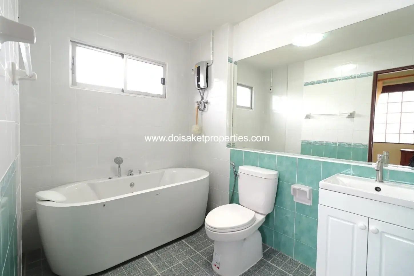 (HS378-03) Nice Fully-Furnished 3 Bedroom Home for Sale in San Na Meng, San Sai, Chiang Mai