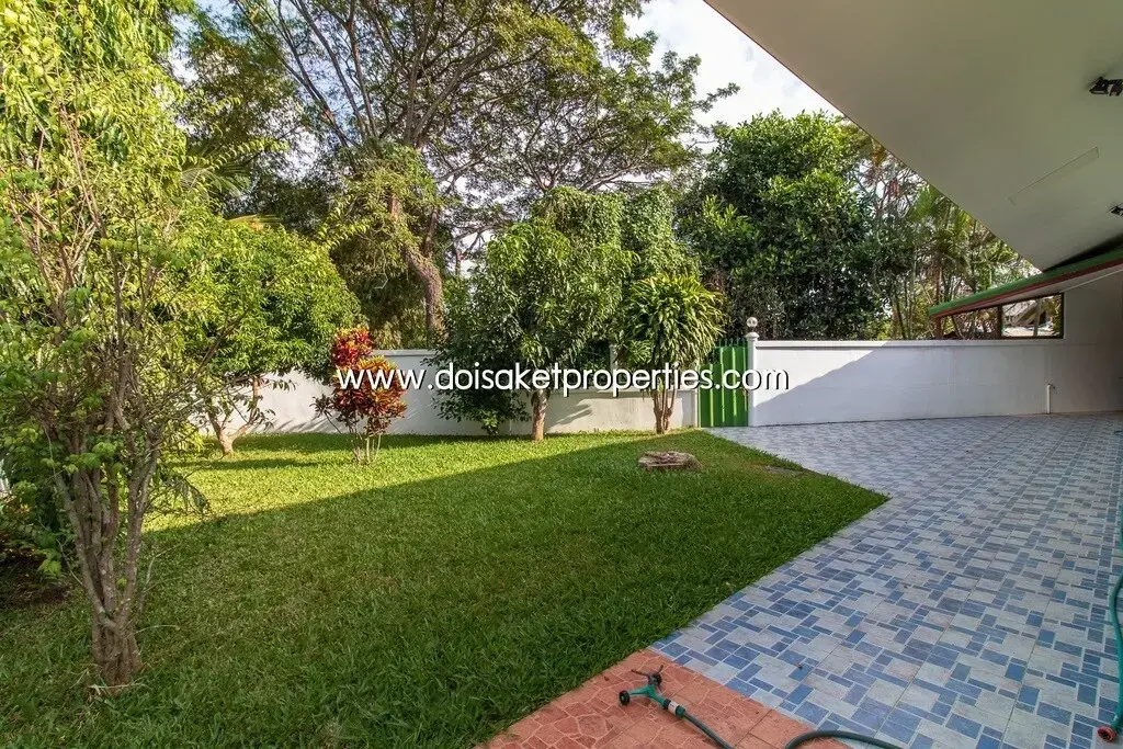 (HR149-03) 3-Bedroom House for Rent in Talat Khwan, Doi Saket.