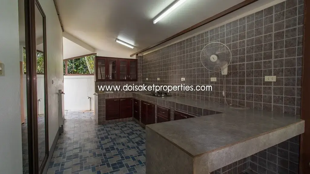 (HR149-03) 3-Bedroom House for Rent in Talat Khwan, Doi Saket.