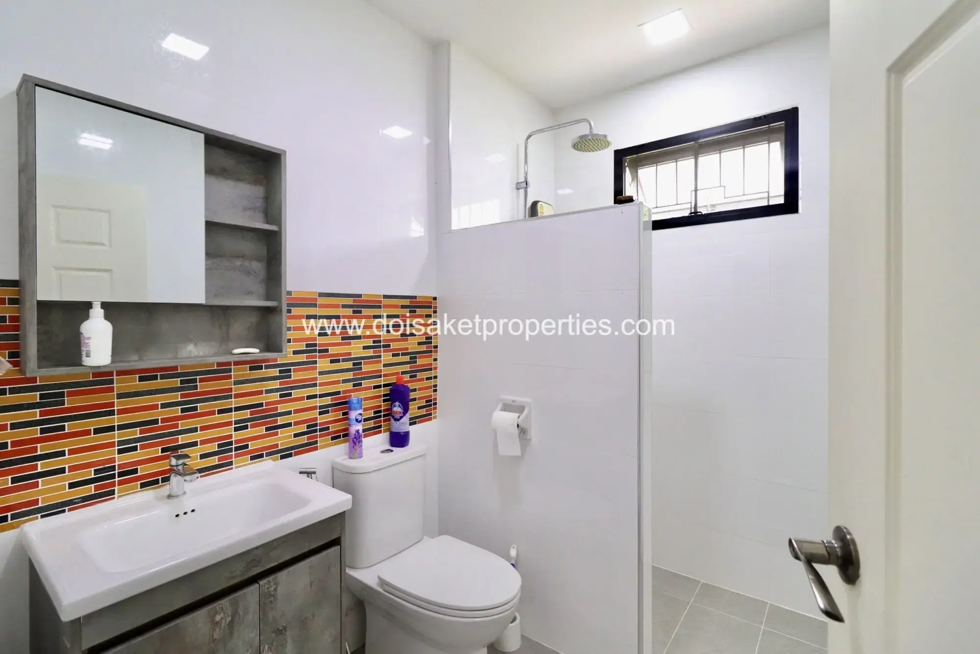 (HS380-07)Nice Modern Family Home with Garden and Pool for sale in San Pu Loei, Doi Saket, Chiang Mai