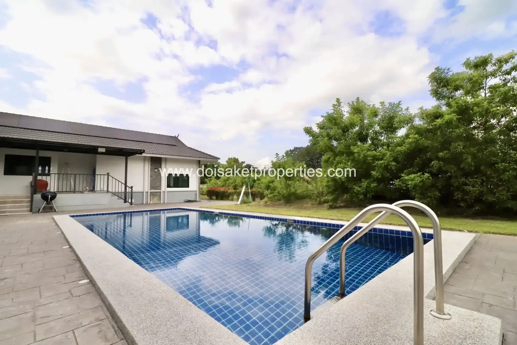 (HS380-07)Nice Modern Family Home with Garden and Pool for sale in San Pu Loei, Doi Saket, Chiang Mai