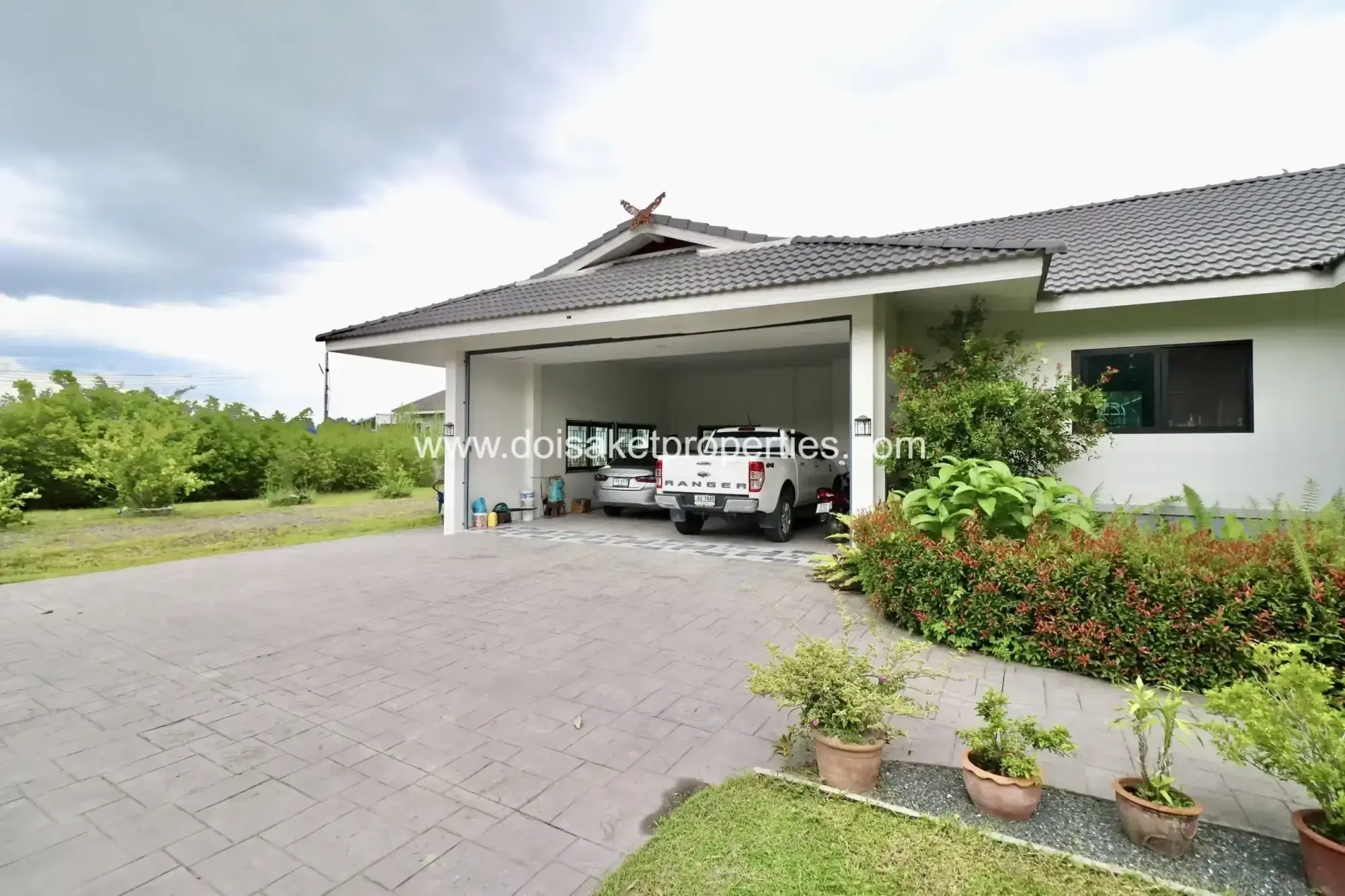 (HS380-07)Nice Modern Family Home with Garden and Pool for sale in San Pu Loei, Doi Saket, Chiang Mai