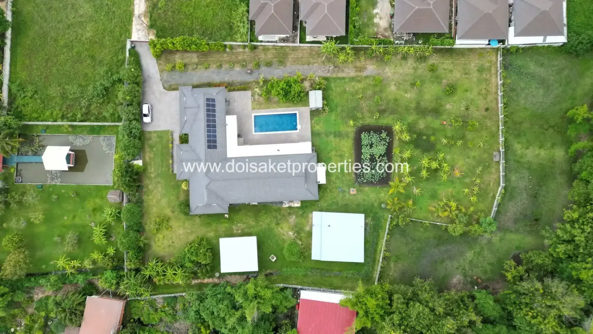 (HS380-07)Nice Modern Family Home with Garden and Pool for sale in San Pu Loei, Doi Saket, Chiang Mai