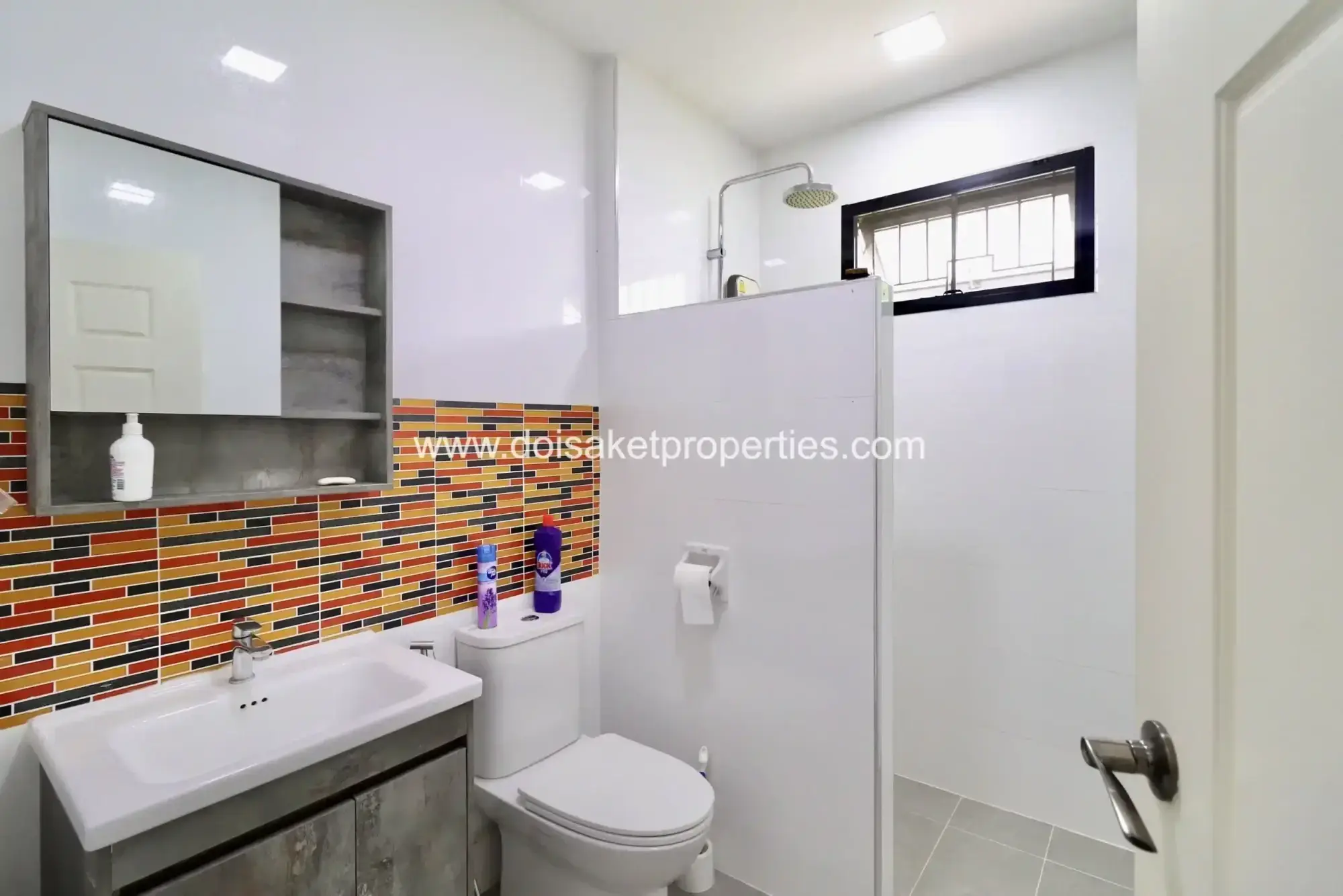 (HS380-07)Nice Modern Family Home with Garden and Pool for sale in San Pu Loei, Doi Saket, Chiang Mai
