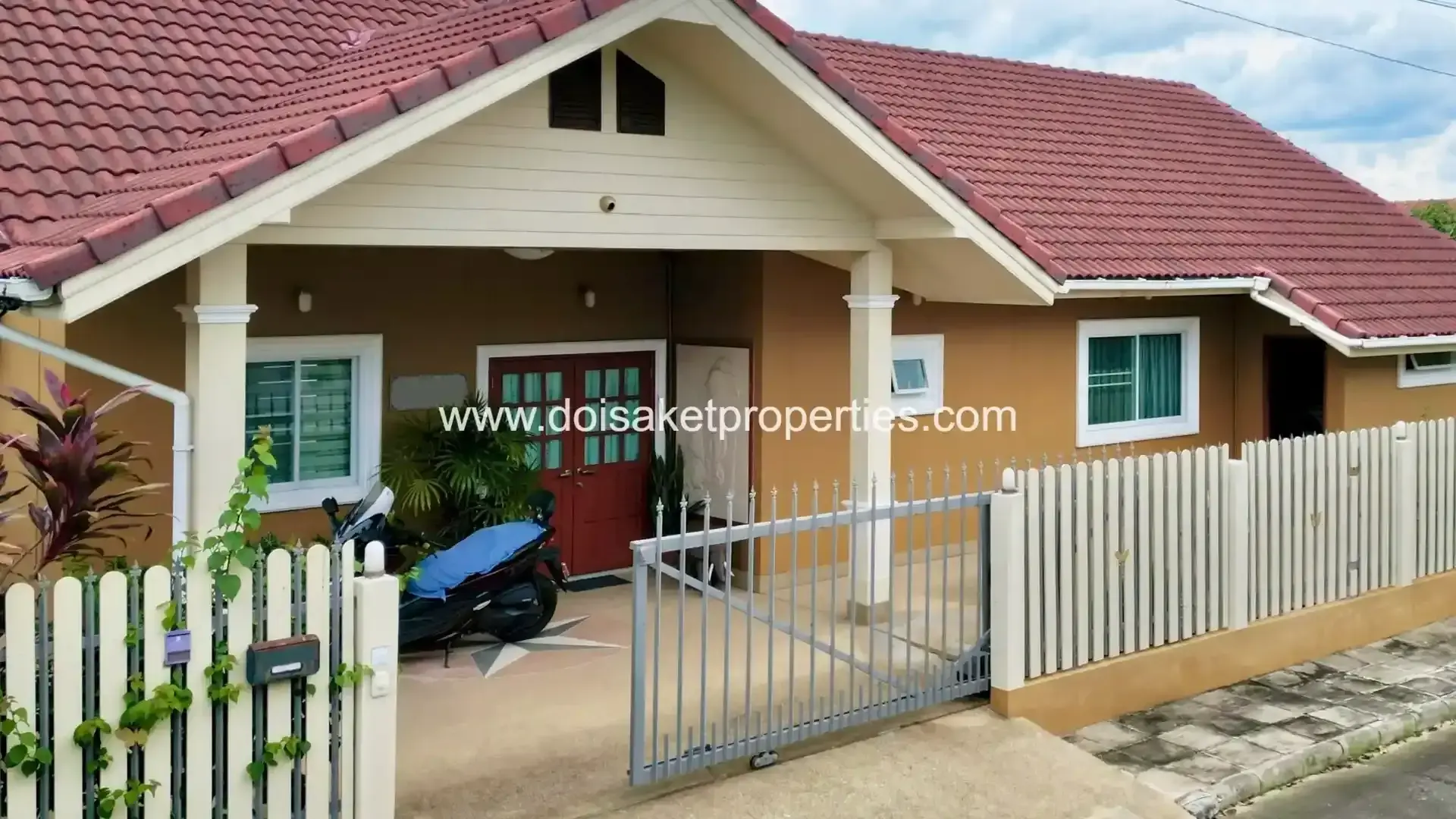 (HS381-02) Charming 2-Bedroom Home with Private Pool and Rice Field Views in Pa Pong, Doi Saket