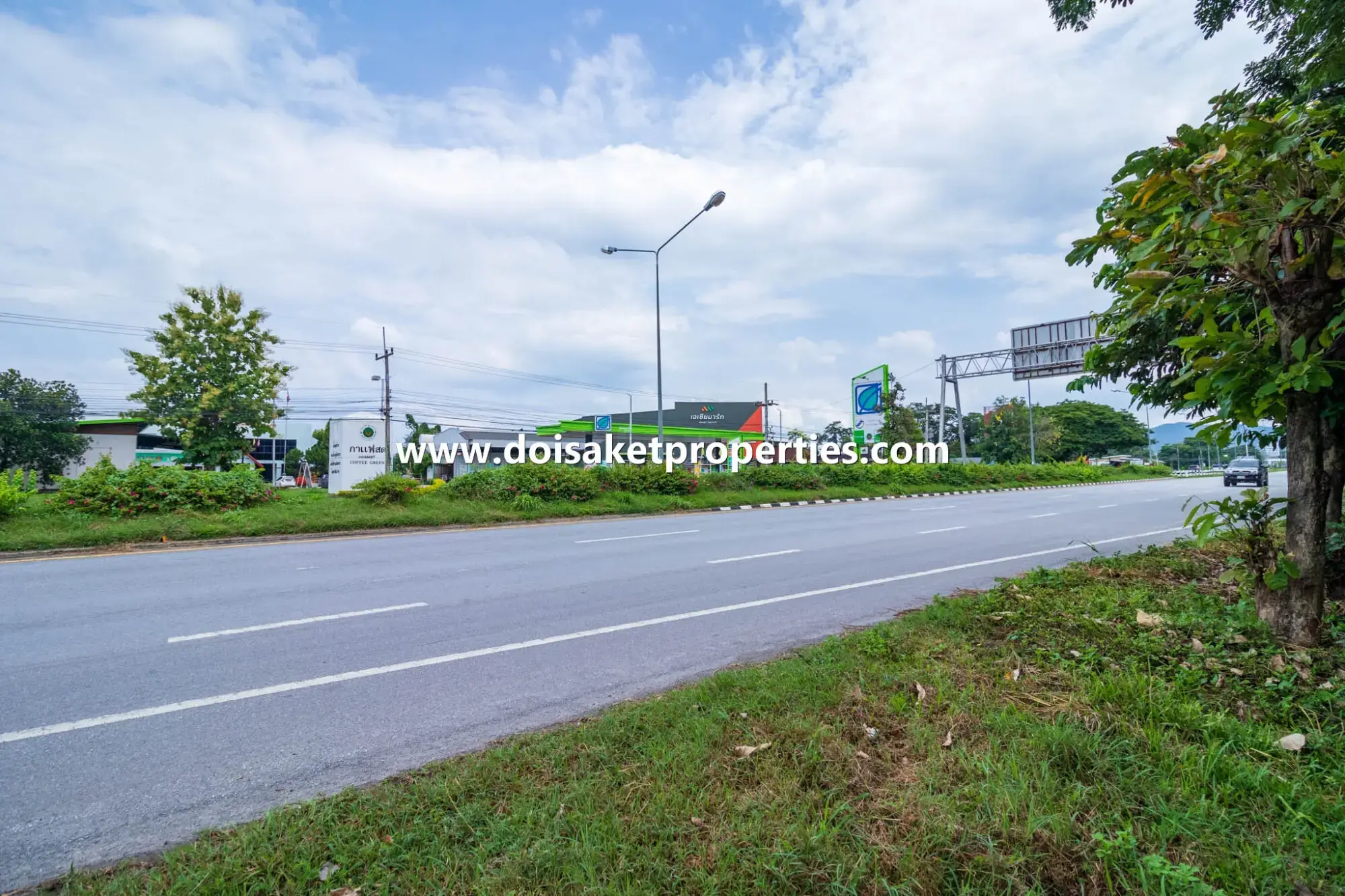 (LS374-00) Great Plot of Commercial Land on the 118 Road for Sale in Choeng Doi, Doi Saket, Chiang Mai