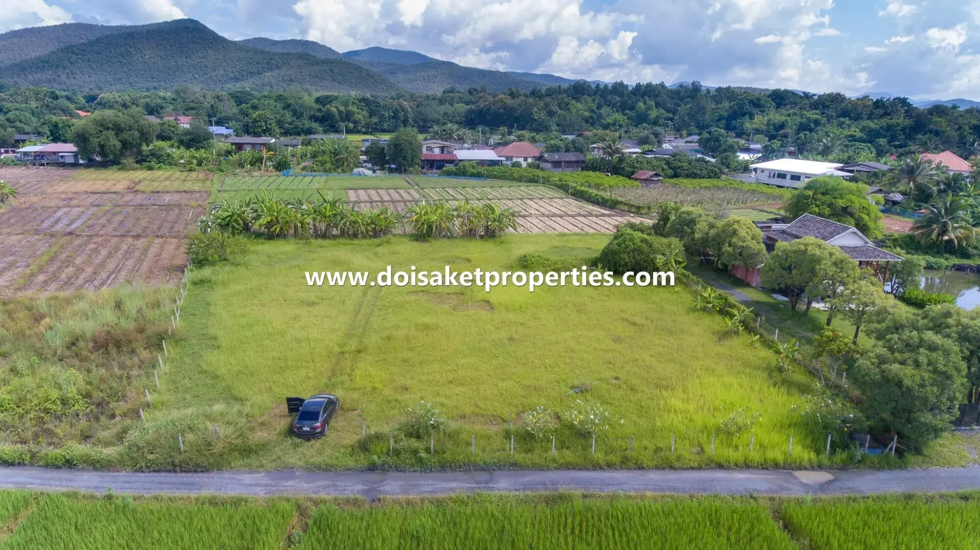 (LS375-01) 1 ½ Rai of Nice Land with Good Views for Sale in Mae Pong, Doi Saket, Chiang Mai