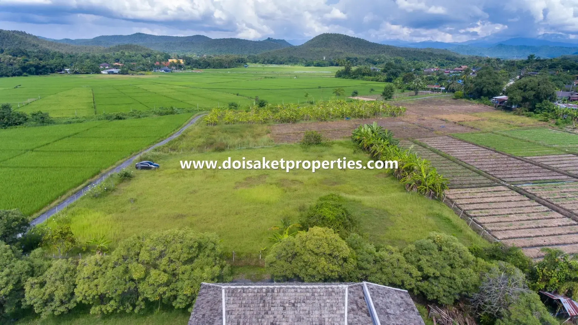 (LS375-01) 1 ½ Rai of Nice Land with Good Views for Sale in Mae Pong, Doi Saket, Chiang Mai