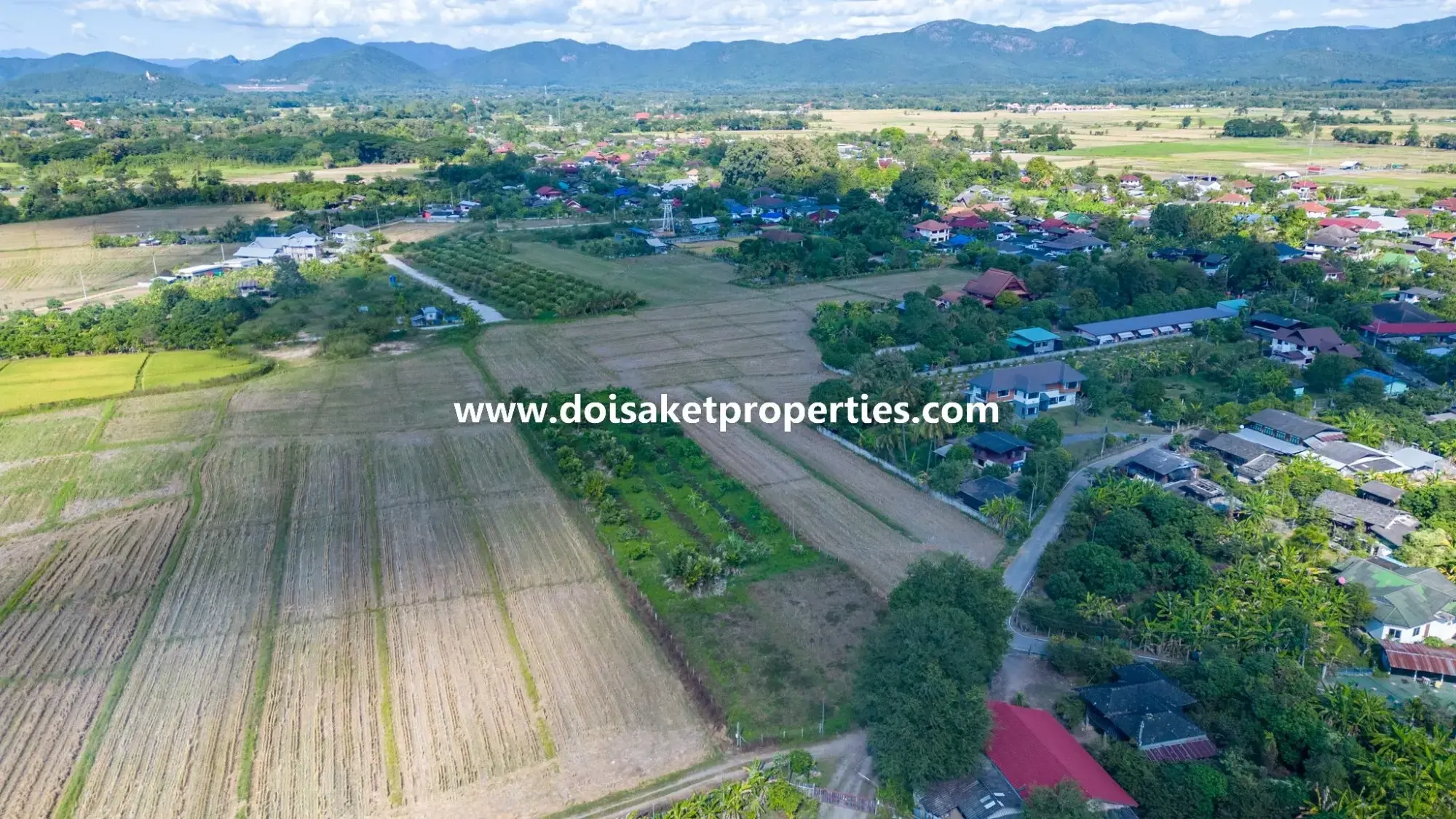 (LS378-02) 2+ Rai of Land with Views for Sale in Luang Nuea, Doi Saket