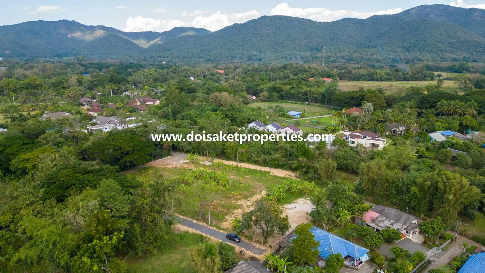 (LS379-02) 2.5+ Rai of Nice Land for Sale in Luang Nuea, Doi Saket