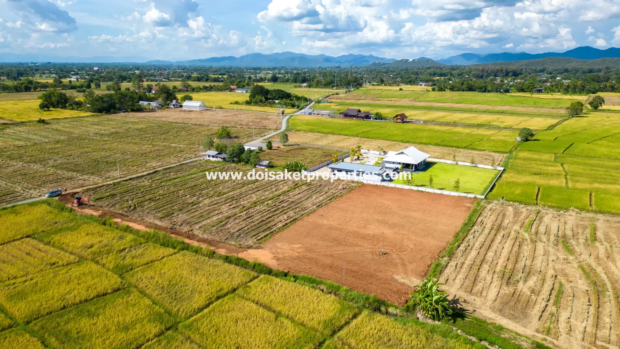 (LS387-02) 2 Rai of Land with Great Views for Sale in Pa Pong, Doi Saket, Chiang Mai