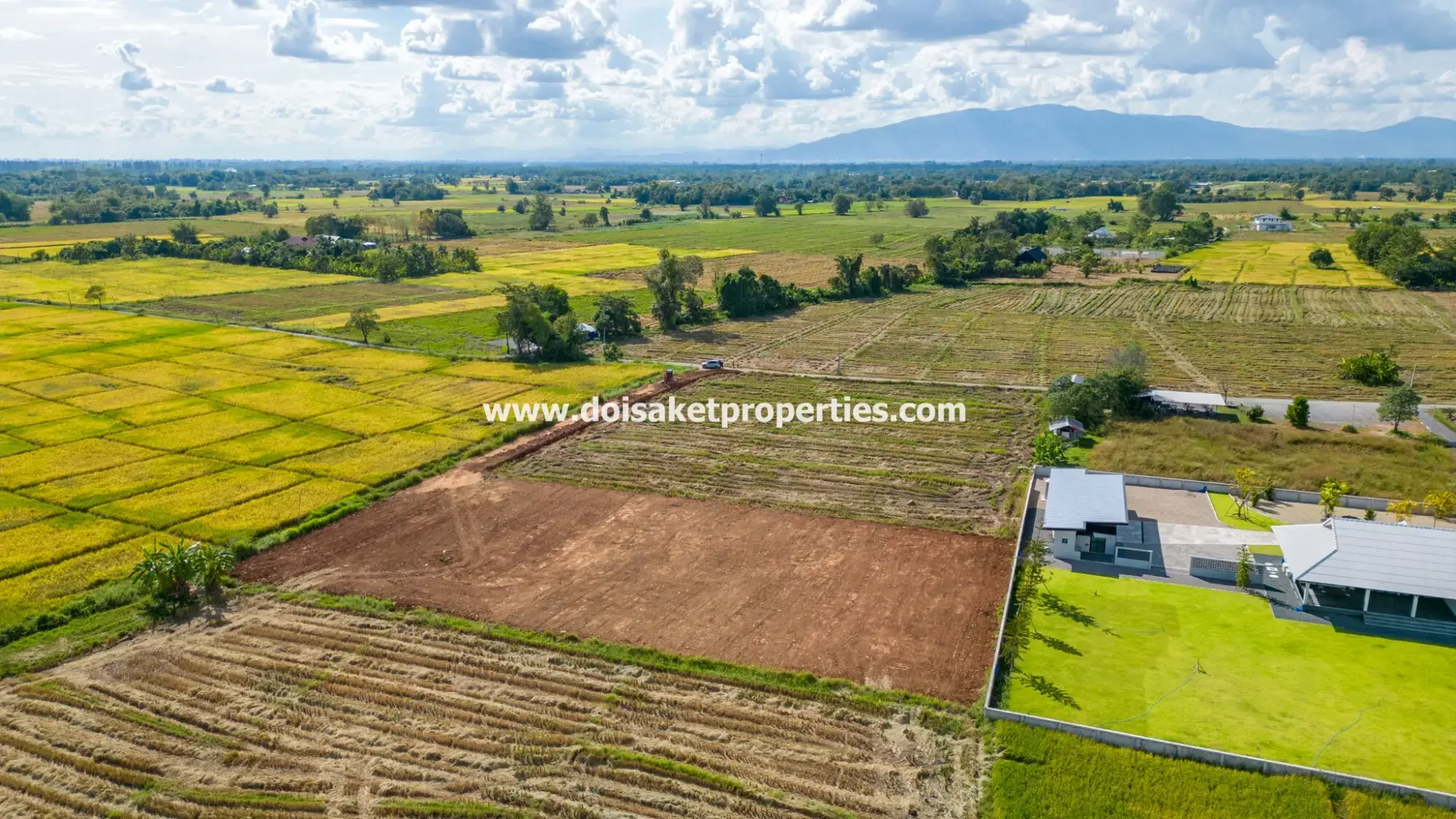 (LS387-02) 2 Rai of Land with Great Views for Sale in Pa Pong, Doi Saket, Chiang Mai