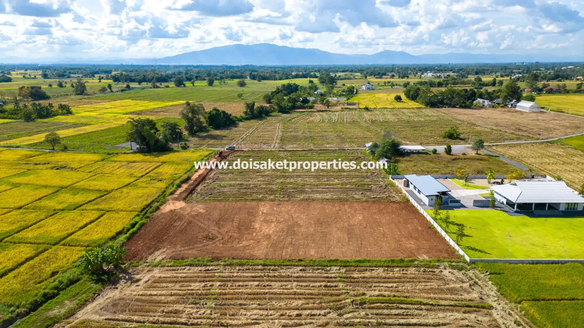 (LS387-02) 2 Rai of Land with Great Views for Sale in Pa Pong, Doi Saket, Chiang Mai