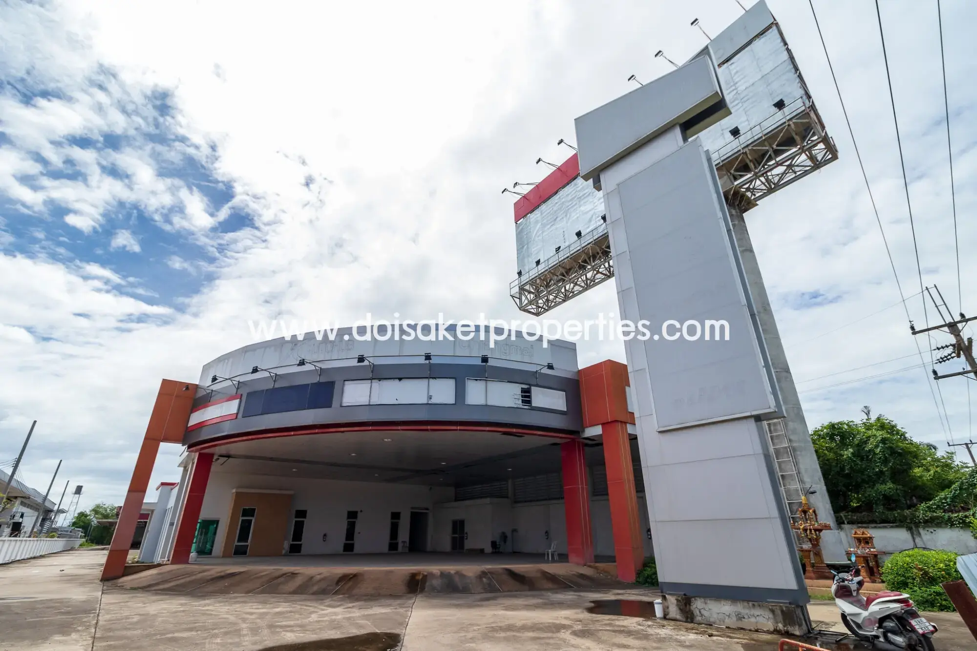 (CMS020-03) Large ~4 Rai Commercial Property with Direct Frontage on Route 11 Superhighway