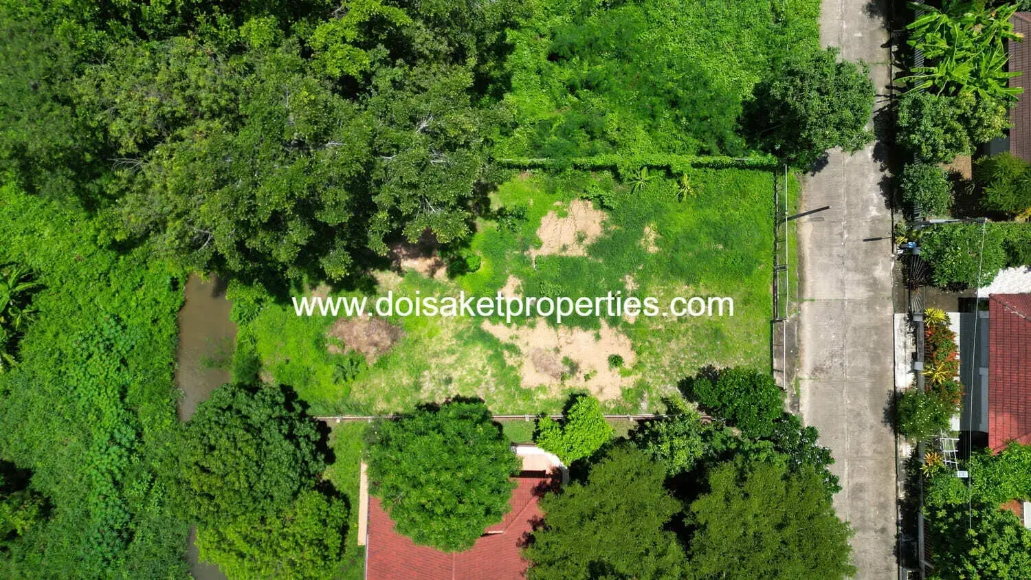 (LS396-00) Nice 1+ Ngan Plot of Land for Sale in a Quiet Moo Baan in Talat Khwan, Doi Saket, Chiang Mai