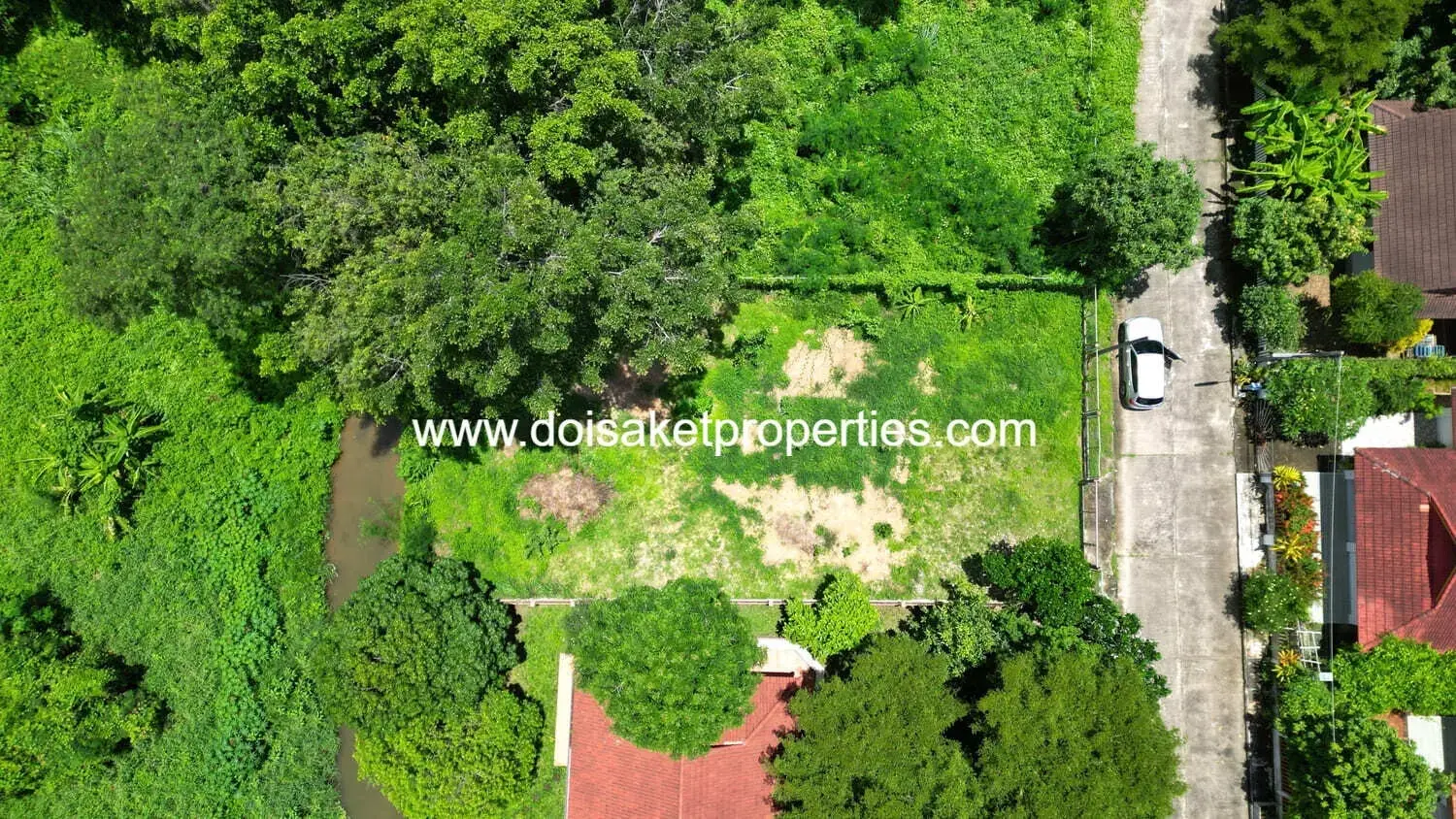 (LS396-00) Nice 1+ Ngan Plot of Land for Sale in a Quiet Moo Baan in Talat Khwan, Doi Saket, Chiang Mai