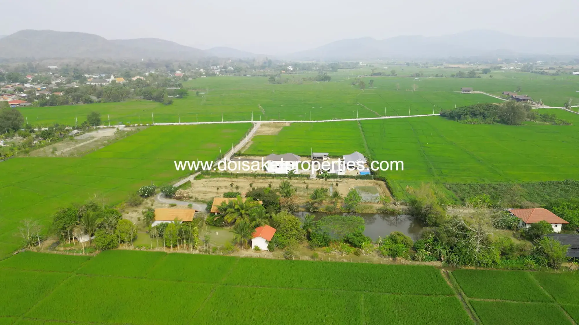 (LS406-04) Peaceful 4+ Rai Plot of Land with Homes and Mountain Views for Sale in Pa Pong, Doi Saket