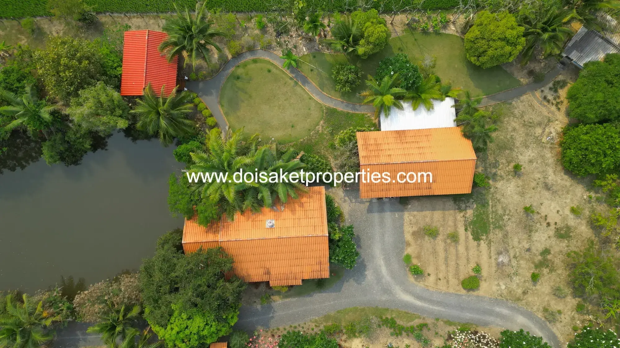 (LS406-04) Peaceful 4+ Rai Plot of Land with Homes and Mountain Views for Sale in Pa Pong, Doi Saket