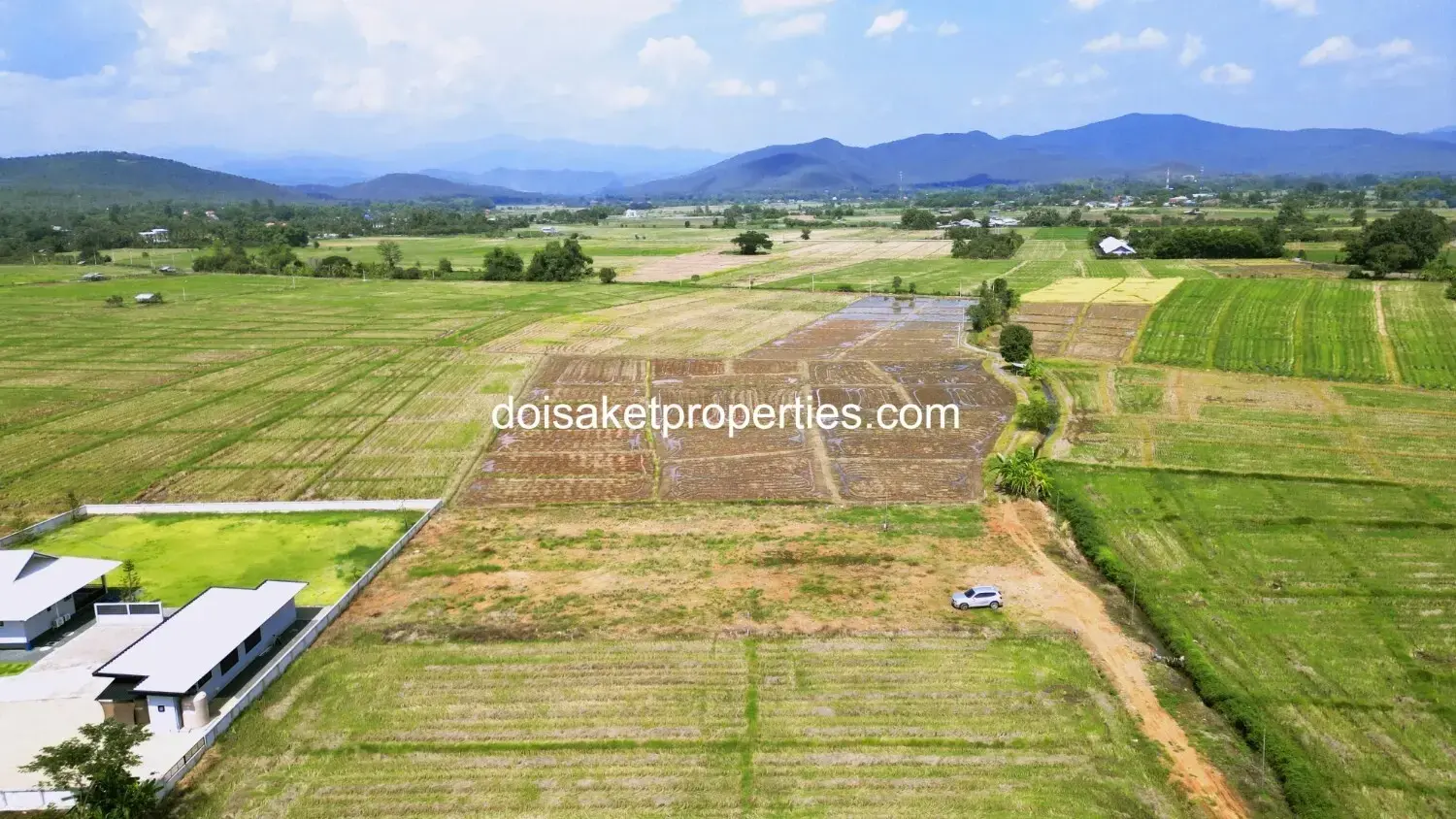 (LS411-01) 1 Rai of Land with Great Views for Sale in Pa Pong, Doi Saket, Chiang Mai