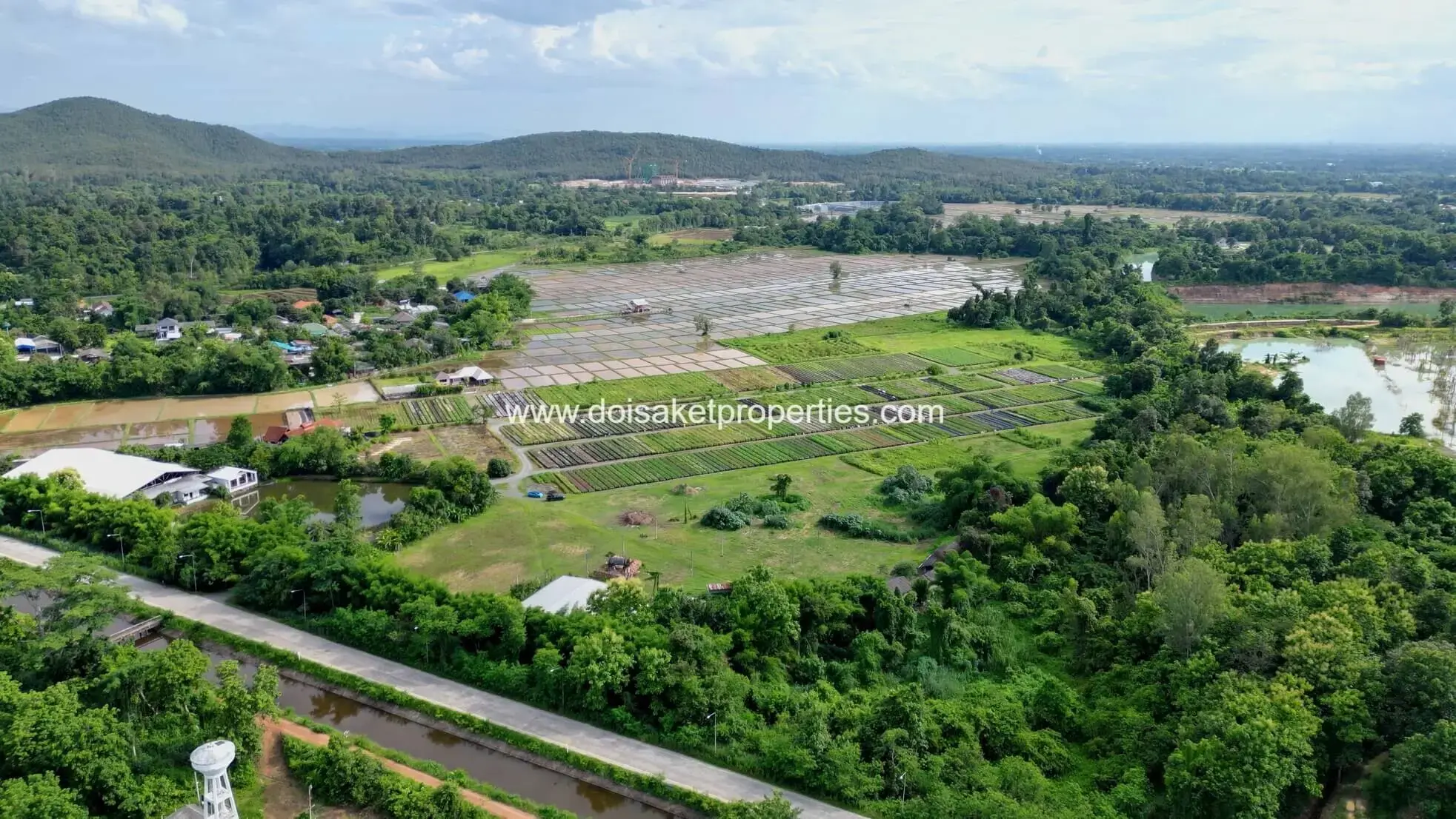 (LS413-10) Ready-to-Build Plot with Panoramic Views and Flower Farm Next Door for Sale in Pa Pong, Doi Saket, Chiang Mai