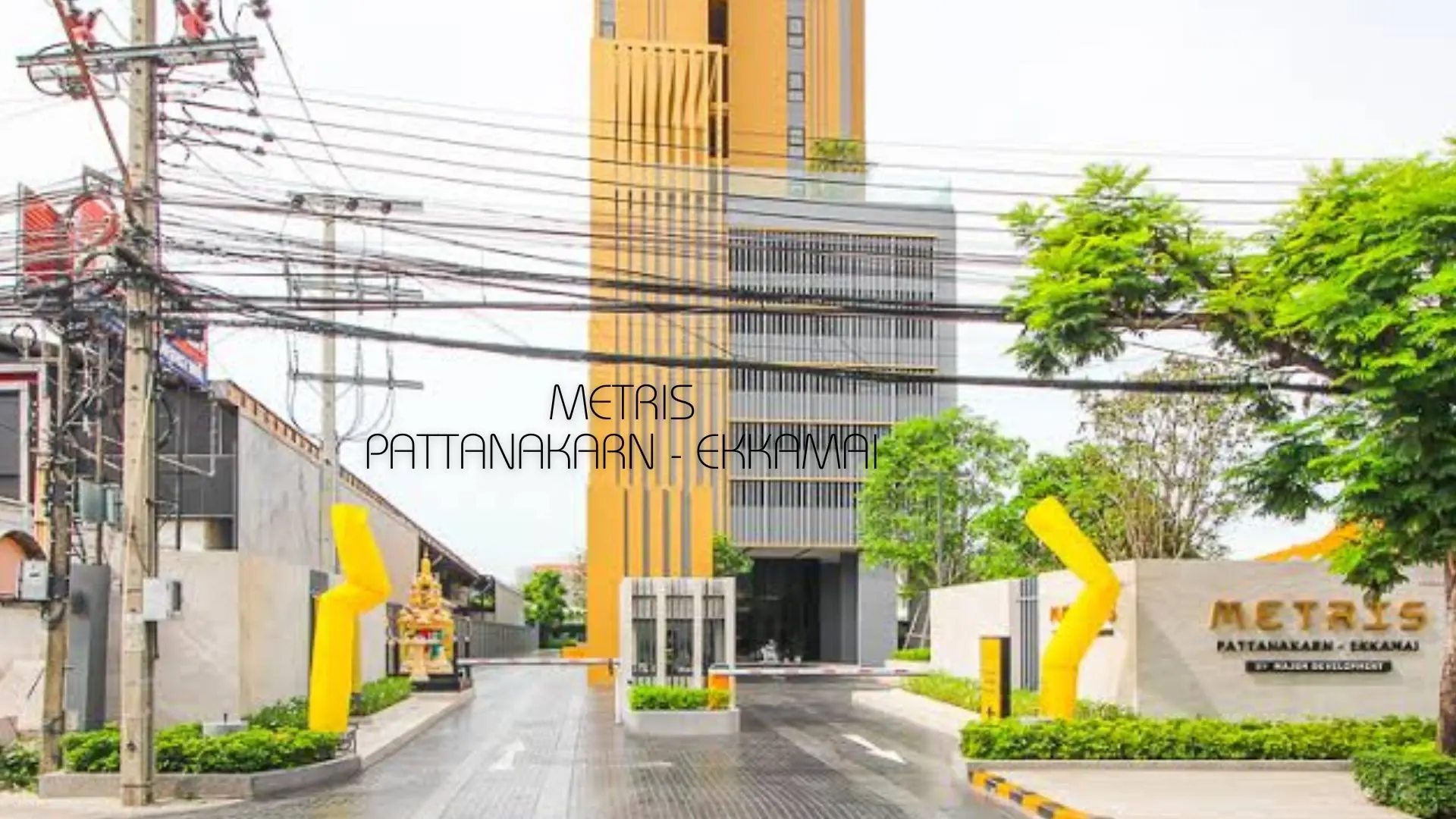 Metris Pattanakarn - Ekkamai 