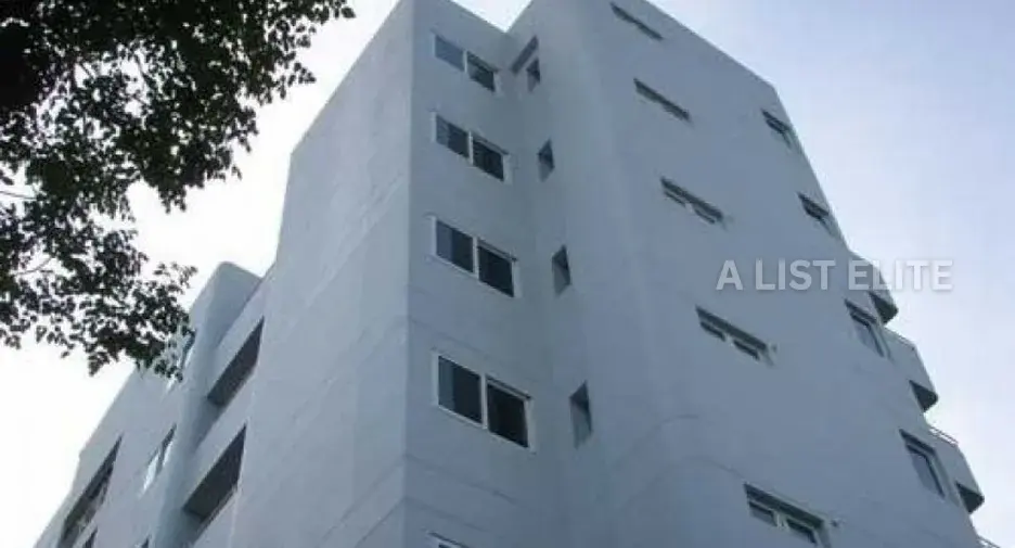 TONSON COURT