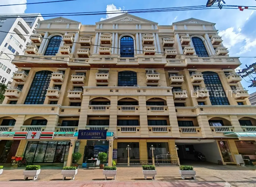 Silom Terrace