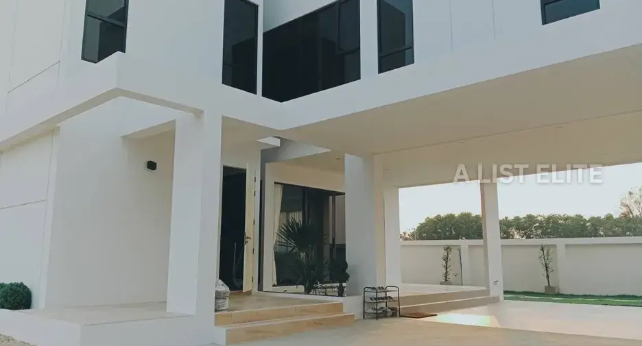 M Estate