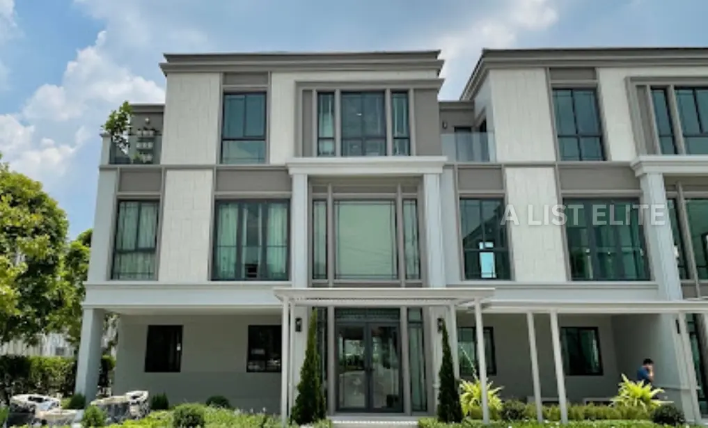 BAAN KLANG MUANG CLASSE SUKHUMVIT 77