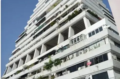 DIAMOND TOWERDOMUS CONDOMINIUM