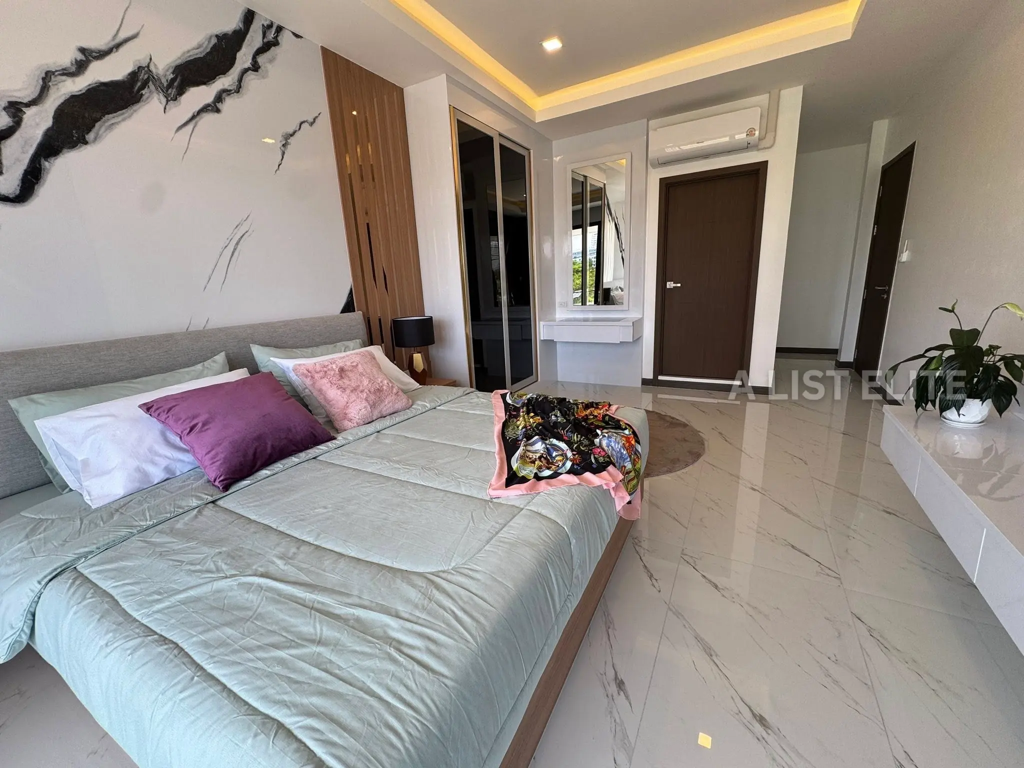 เอกมงคล ชัยพฤกษ์ 2 - บ้านพูลวิลล่า 6 ห้องนอน พัทยาใต้
