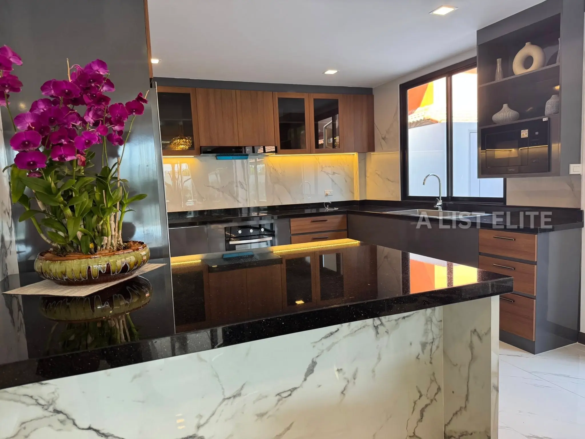 เอกมงคล ชัยพฤกษ์ 2 - บ้านพูลวิลล่า 6 ห้องนอน พัทยาใต้