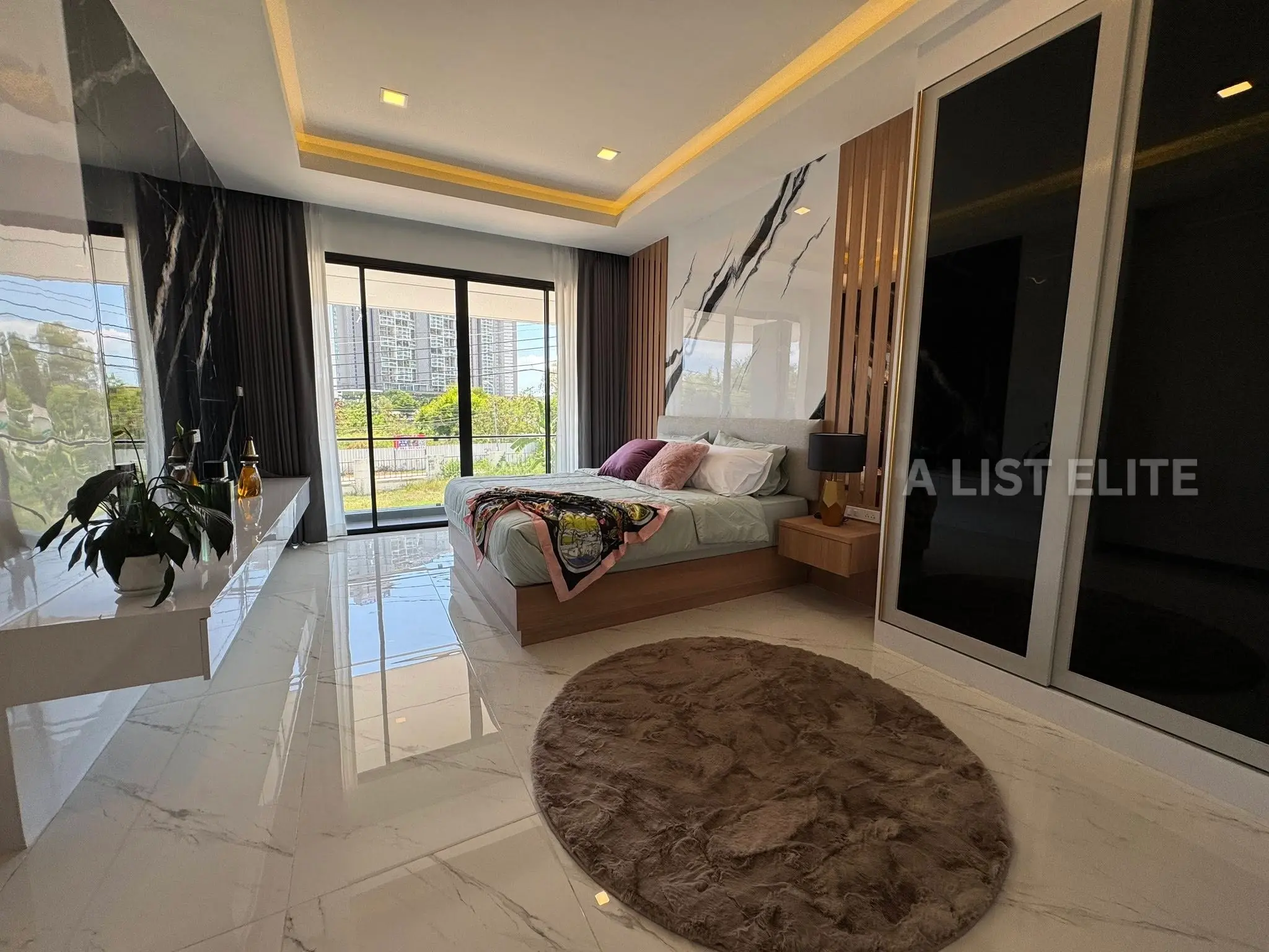 เอกมงคล ชัยพฤกษ์ 2 - บ้านพูลวิลล่า 6 ห้องนอน พัทยาใต้