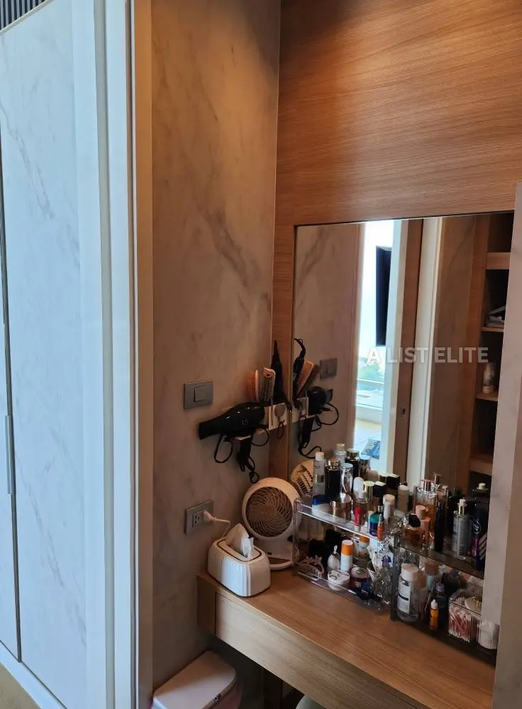 รีเฟลคชั่น จอมเทียนบีช พัทยา - คอนโดวิวทะเลชั้นสูง พร้อมอยู่
