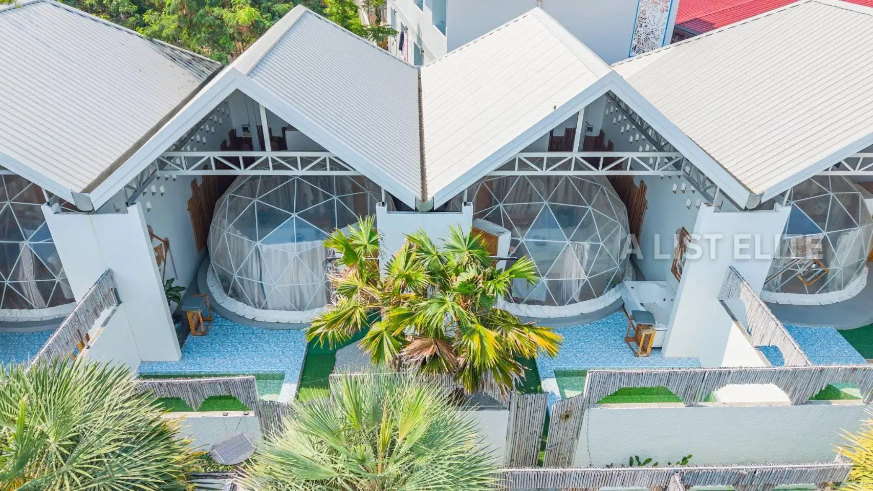 เอี่ยมสะอาดรีสอร์ท - รีสอร์ทพร้อมดำเนินกิจการ เกาะล้าน