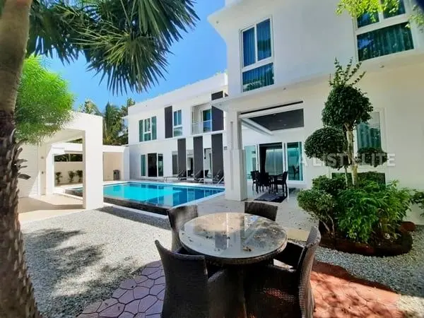 ขายถูก วิลล่าสระว่ายน้ำ ในโครงการ Palm Oasis