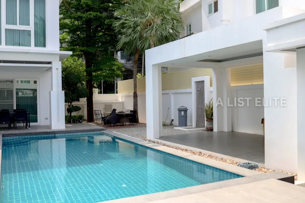 ขายถูก วิลล่าสระว่ายน้ำ ในโครงการ Palm Oasis