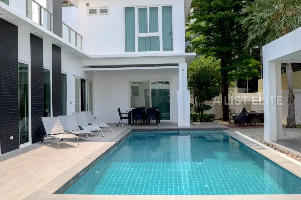 ขายถูก วิลล่าสระว่ายน้ำ ในโครงการ Palm Oasis
