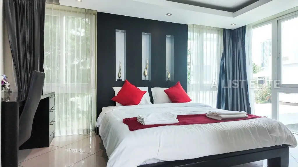 ขายถูก วิลล่าสระว่ายน้ำ ในโครงการ Palm Oasis