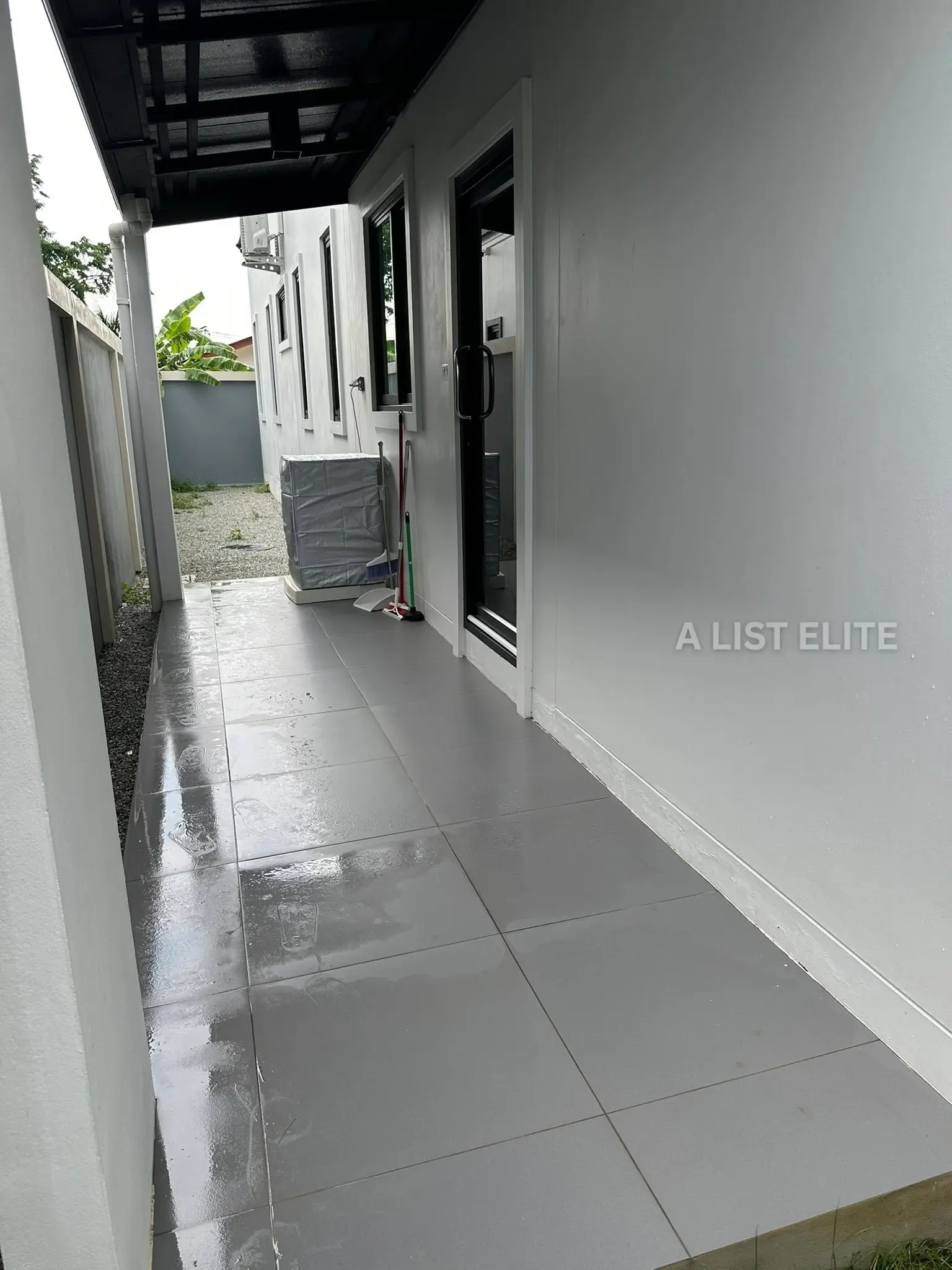Pool Villa in Soi 21 Pornprapanimit
