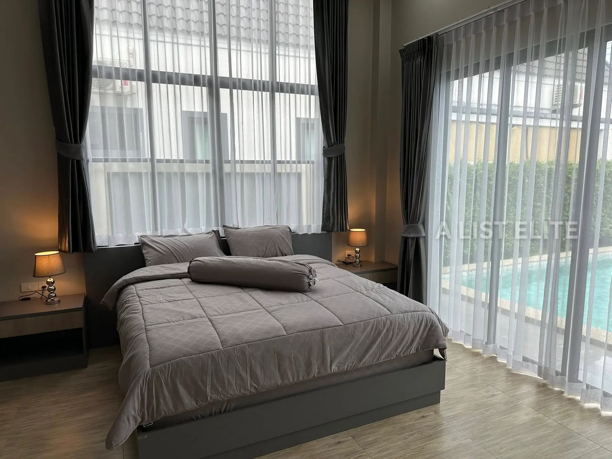 Pool Villa in Soi 21 Pornprapanimit