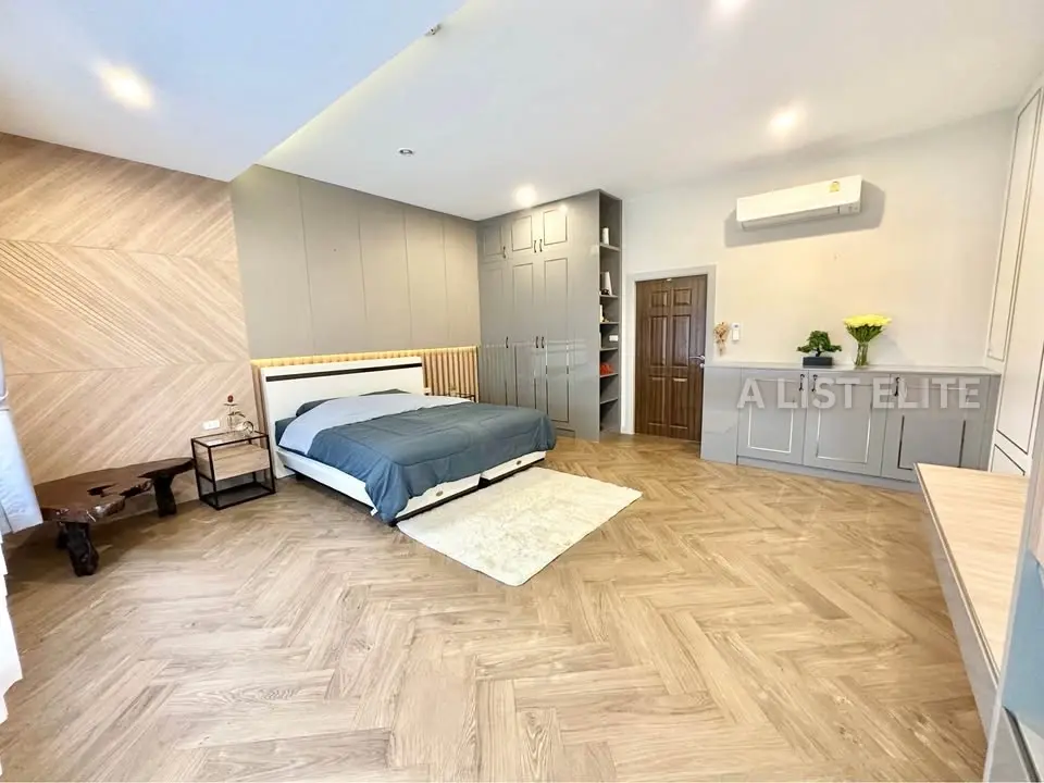 บ้านเดี่ยวหรู - วิลล่าพร้อมสระว่ายน้ำใกล้ห้วยใหญ่ พัทยา
